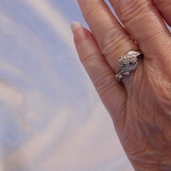 Ladies 925 Stainless Steel Moissanite Ring - Picture 4 of 7